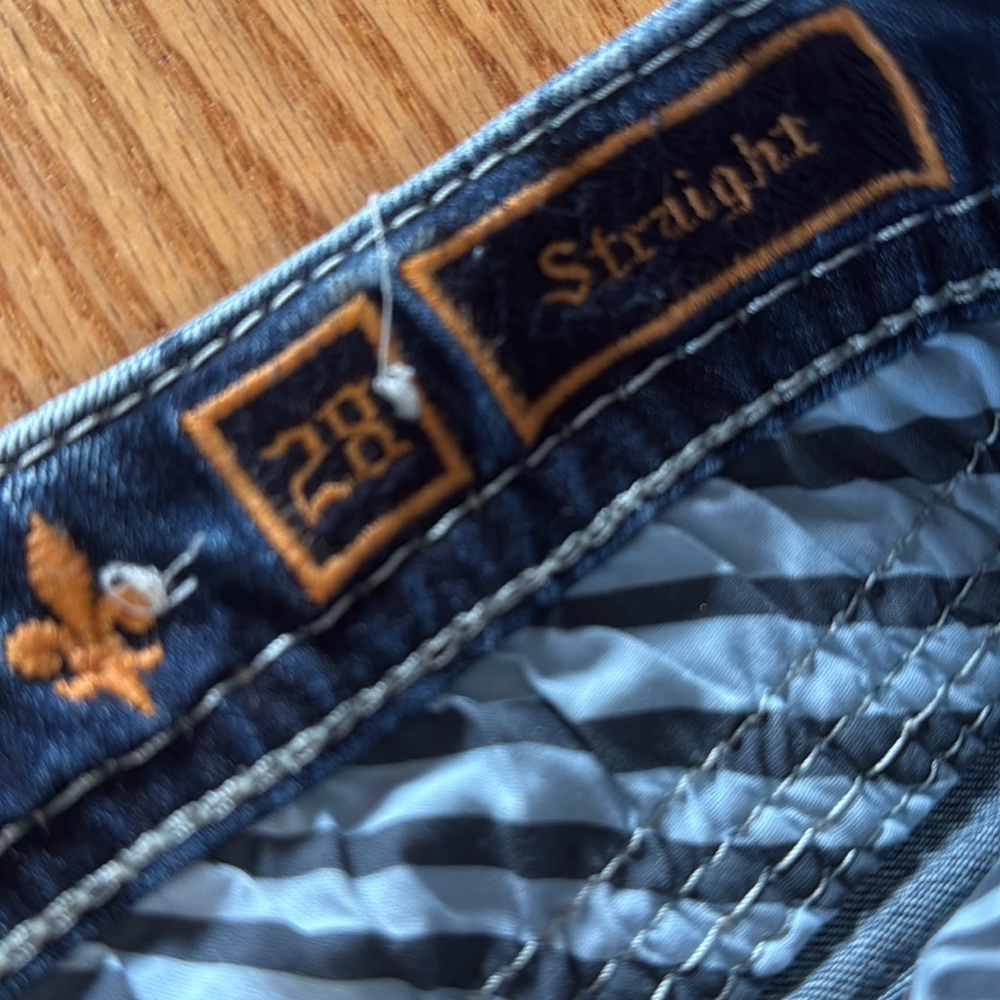 Ladies Rock Revival jeans, size 28 hemmed to a 30 length like new hardly worn. - Picture 15 of 16